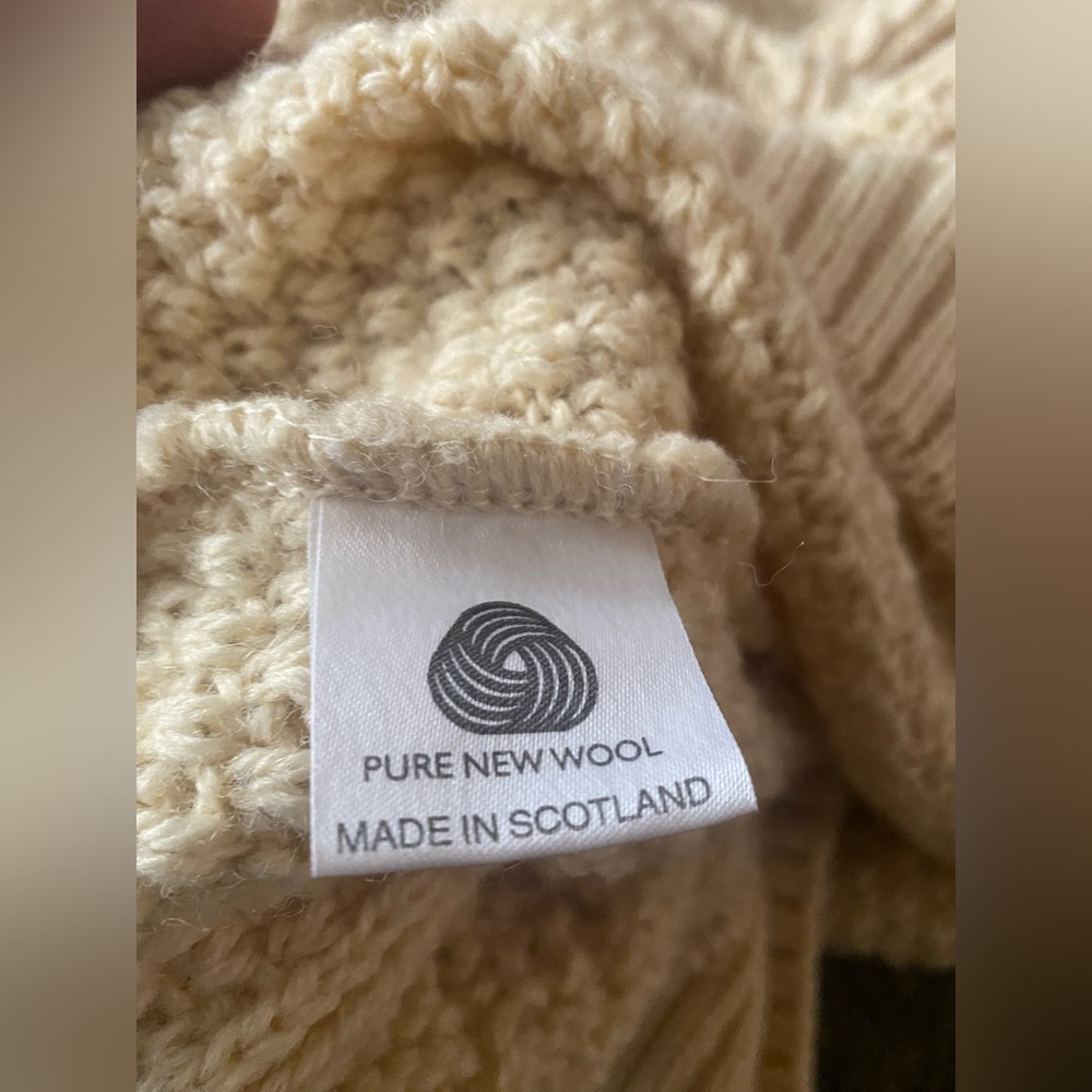 HIGHLAND HOME INDUSTRIES Scottish Wool Cable Knit Sweater  size XL fisherman - Picture 10 of 11